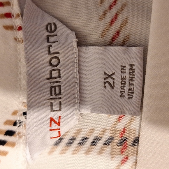 e Liz Claiborne White Boxy Blouse Relaxed Fit Stretch 3/4 Sleeve 2X - Picture 4 of 5